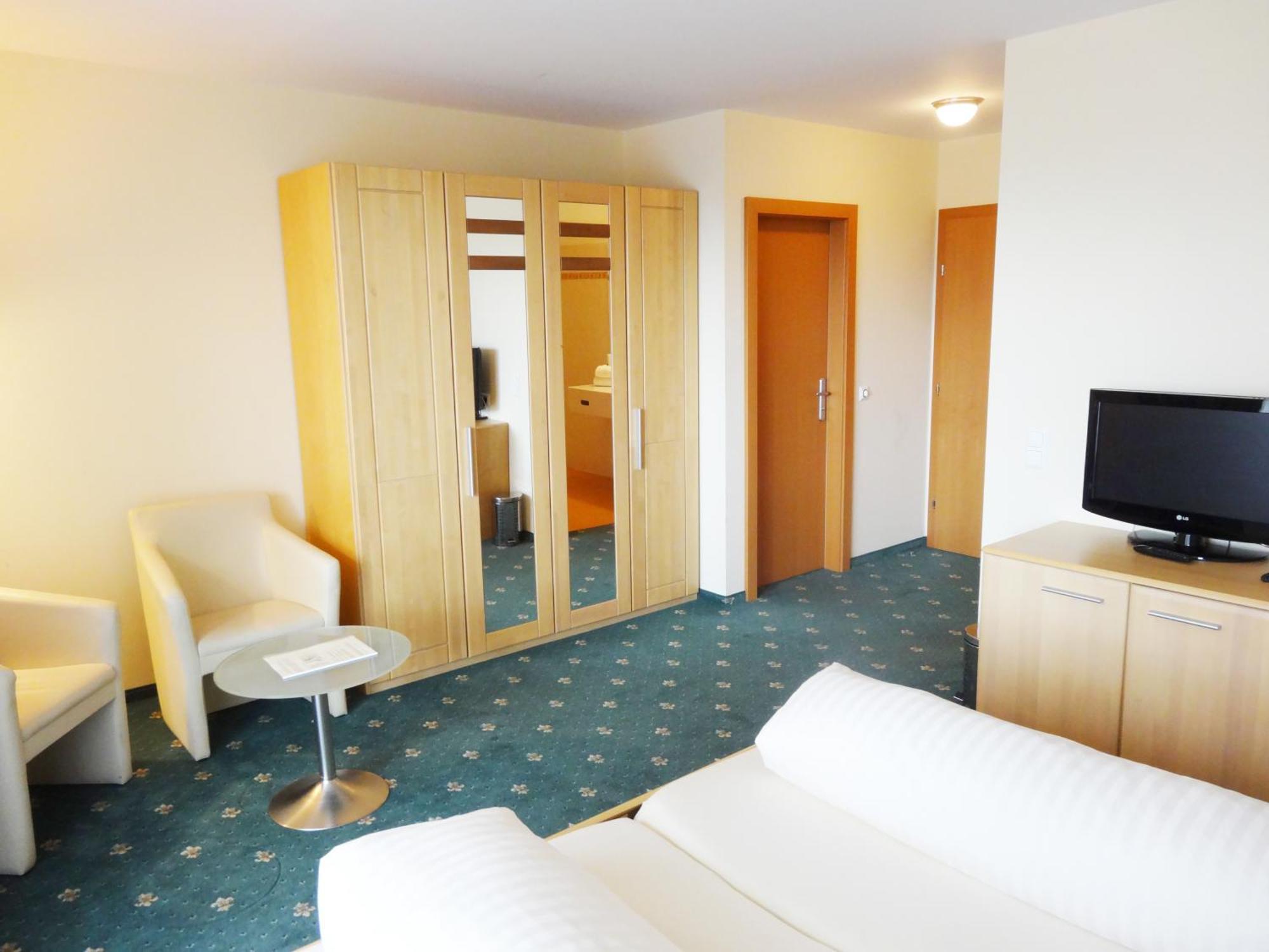Landhotel Kreinerhof Mollbrucke Room photo